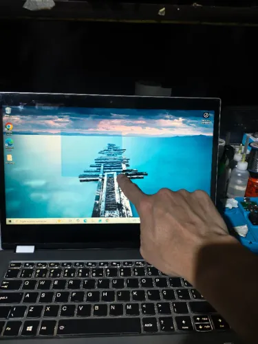 Lenovo Yoga 520 Core 75 7200U (7ª Geração), 8GB de Ram, SSD 256gb Nvme.