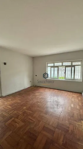 Casa com localização privilegiada disponível para locação por R$ 2.000/mês - Vila Oliveira