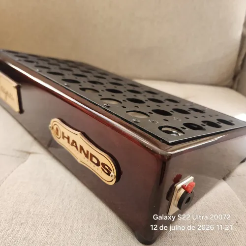 Pedal board Hands Supreme 30x20
