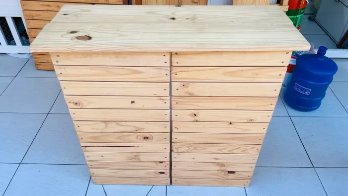 Balcão Dobrável em Madeira Pinus 1,20m - Ideal para Feiras, Lojas e Eventos