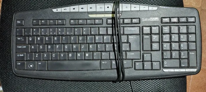 teclado satélite para computador Retirar em mãos, não envio.