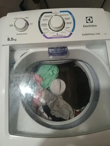 Vendo máquina de lavar 8 kilos 650,00 retirada no jardim do amanhã cidade de Deus