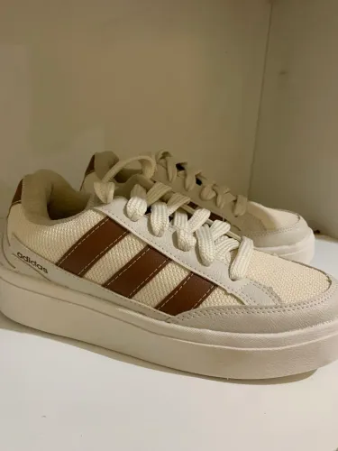 Tênis feminino 