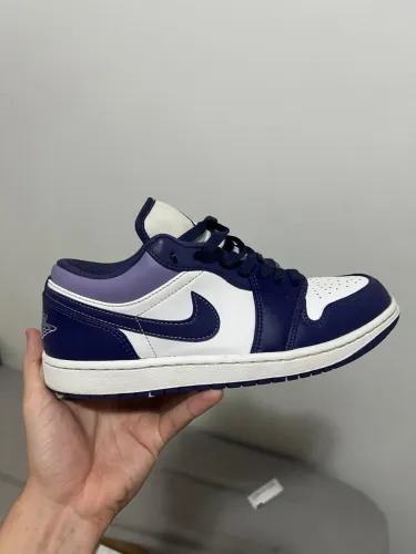Air jordan 1 low, tamanho 40, muito pouco usado, com caixa