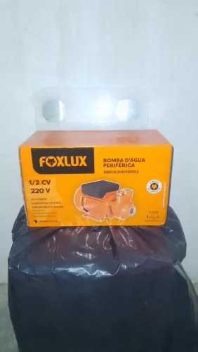 Bomba de água nova na caixa lacrada