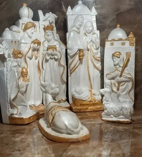 Presépio perolado com detalhes dourados (monocromatica ) 7 pçs