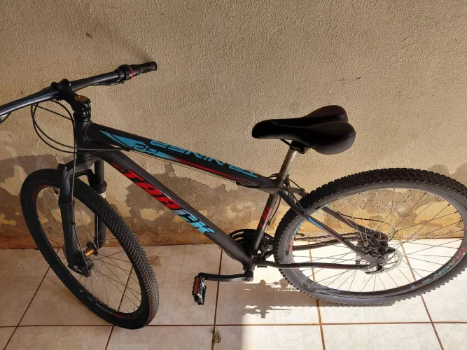 Bicicleta aro 29 precisa regular o freio.