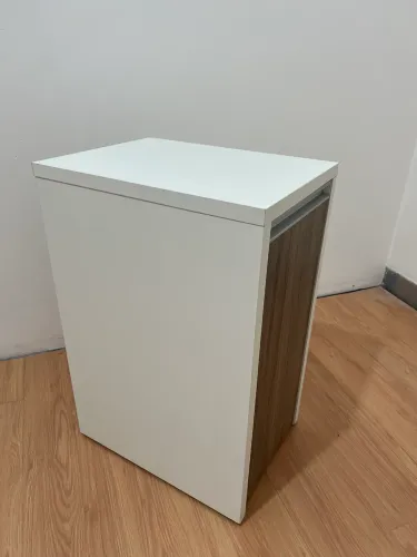 Vendo armário suporte pra bebedouro 