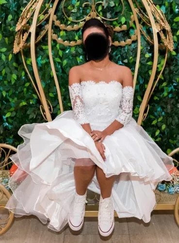 Vestido Branco 2 em 1 Bordado à Mão - Debutante ou Noiva, Saia Volumosa em Camadas 
