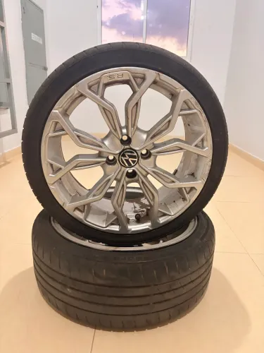 Jogo de Rodas Aro 17 com Pneus Novos/4 rodas com pneus