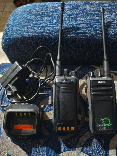 RÁDIO HYTERA HP50X BASE/CARREGADOR