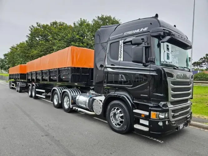 Scania R440 6x4 Streamline Ano 18 MOLA RETARDER AUT +Rodocaçamba Noma 35m³ dolly rebaixado