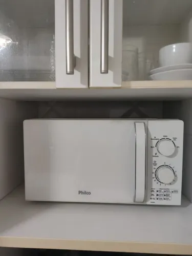 Microondas Philco branco