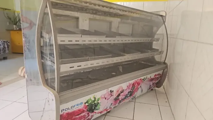 Balcão Freezer Expositor Açougue Avícola Classic 200cm cm da marca Polofrio INOX
