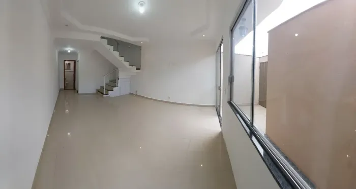 Casa Geminada 2 Quartos 1 Vaga Europa - Contagem - MG