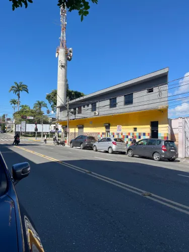 Loja comercial de esquina
