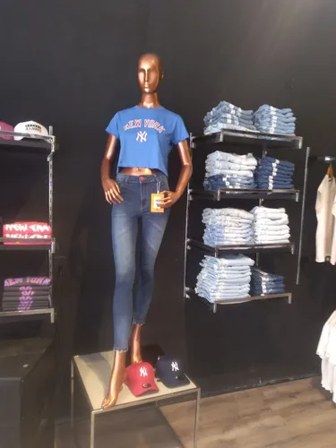 Manequim feminino