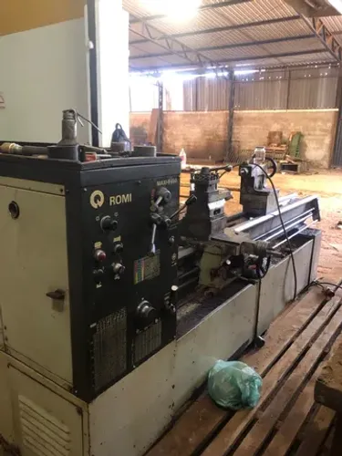 Torno Mecânico Romi Carcaceiro