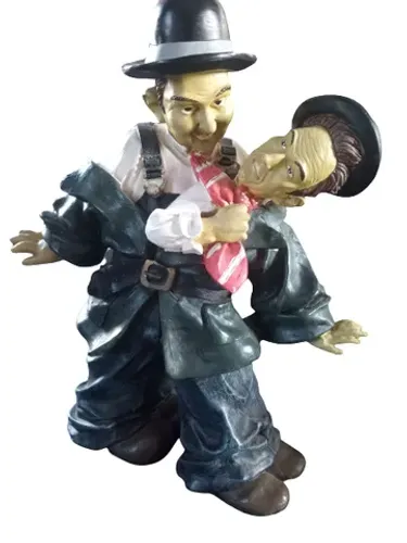 Escultura Antiga Representada Por Comediantes Com Cofrinho