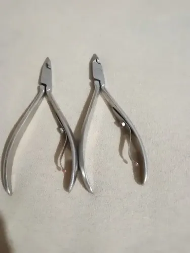 Vendo 2 alicates Mundial