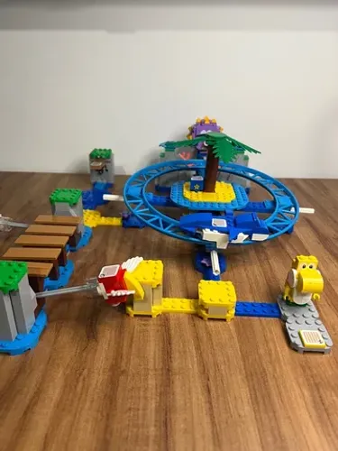 Lego Super Mario Passeio de Praia do Ouriço Gigante