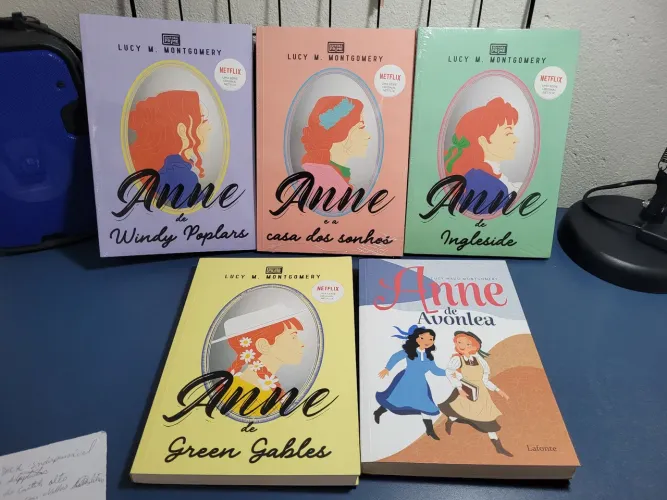 Livros Anne de Green Gables "Anne with E"