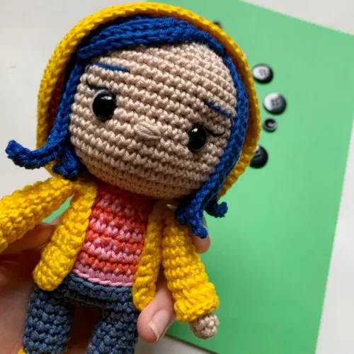 Boneca Coraline Jones amigurumi croche