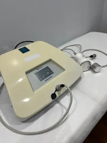 Lipocavity New Medical San - Ultrassom estético, Hidrolipoclasia e ondas de choque