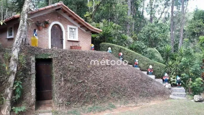 Chácara com 6 quartos à venda, 7950 m² por R$ 1.700.000 - Bairro Jardim Itapema - Guararem