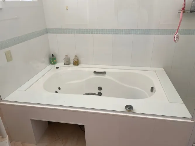 Banheira de hidromassagem