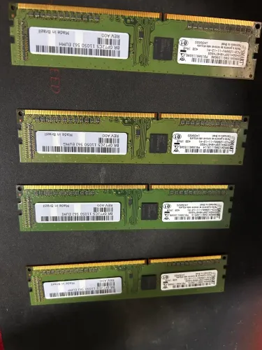 Memória RAM 4Gb 1600MHz