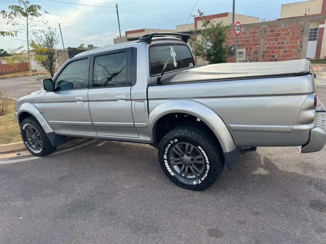 Mitsubishi L200 Outdoor GLS 2.5 4X4 CD TDI Diesel 2009