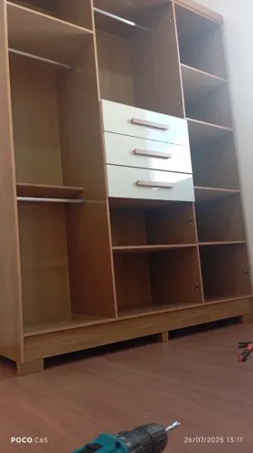 Guarda-Roupa Moderno e Espaçoso Novo 
