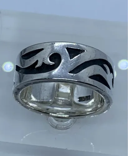 Anel The kiss com arabescos tamanho 14