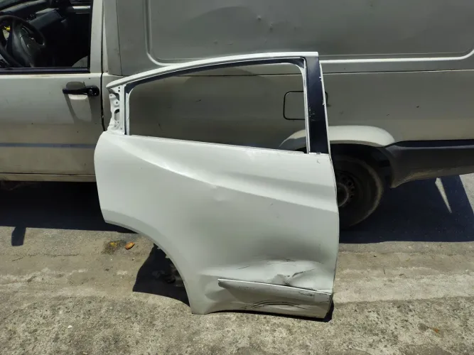 Porta traseira direita Honda hr-v 2015 a 2022 original c detalhe