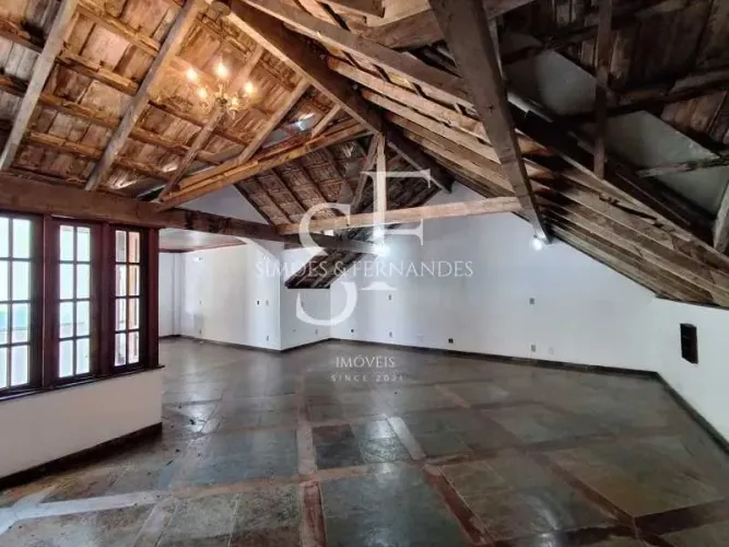 Alto da Boa Vista - Estrada Velha da Tijuca - Casa tríplex, 2 sala ampla, 3 quartos sendo 