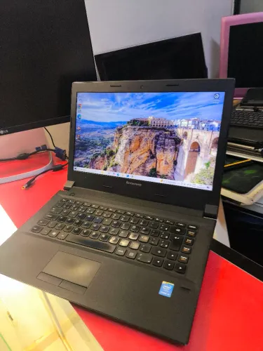 Notebook Lenovo Intel Core i3 SSD120 8 GB RAM ,Garantia 3 meses. Loja física Asa Norte.