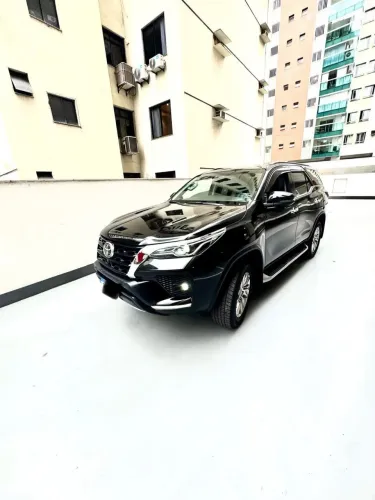 Toyota Hilux SW4 SRX 4X4 2.8 TDI 16V Dies. Aut. 2022