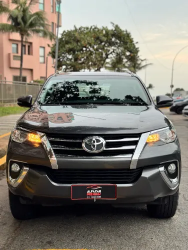 Toyota Hilux SW4 SRV 4X2 2.7 Flex 16V Aut. 2018