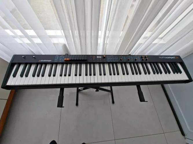 Teclado Studiologic Numa Compact 2x