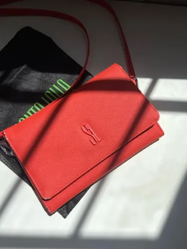 Bolsa Santa Lolla Vermelha com Alça Transversal