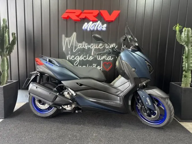 YAMAHA XMAX 2024