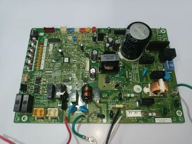 Placa de Ar-condicionado - Fujitsu (K07AK-1701HUE-C1)