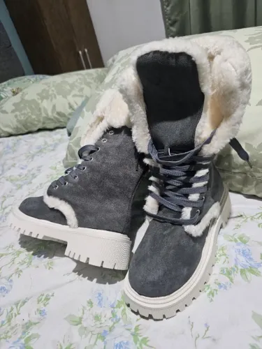 Bota Térmica Feminina Cinza Peluciada Nova Para frio Extremo 37