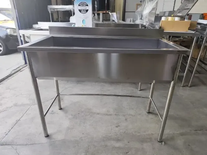 Tanque Industrial em Aço Inox - Formato Ampliado para Lavagem