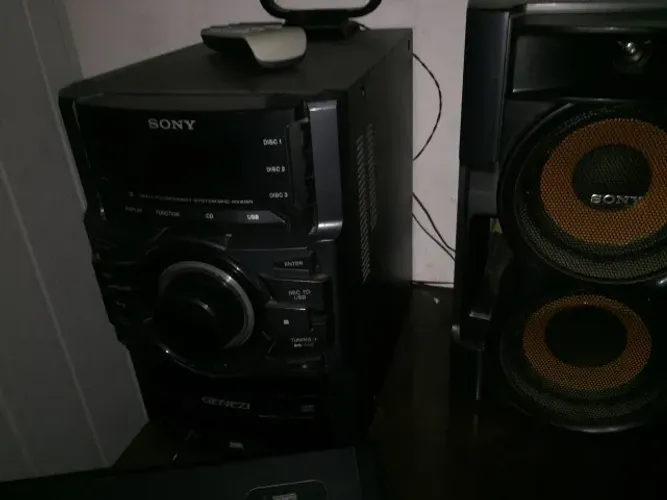 Som Sony