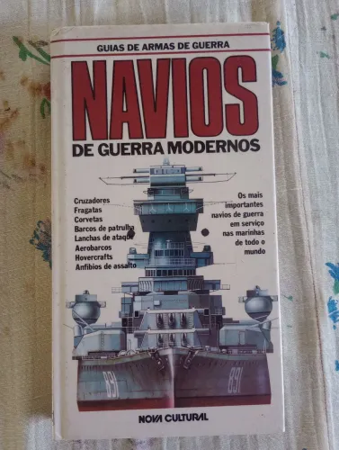 Livro Navios de Guerra Modernos