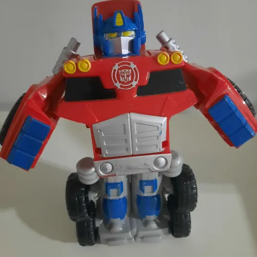 TRANSFORMERS  OPTIMUS PRIME <br><br>TRANSFORMERS OPTIMUS<br>TRANSFORMERS OPTIMUS PRIME