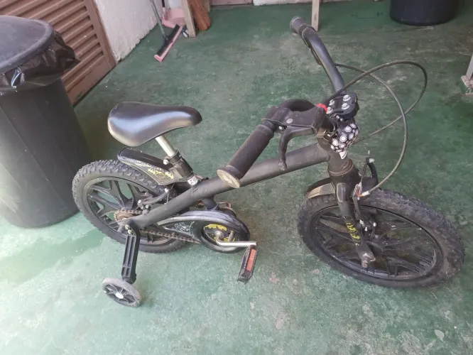 Bicicleta infantil do Batman 