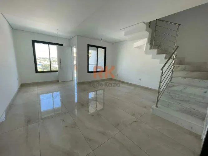 Casa geminada para aluguel, 3 quartos, 1 suíte, 4 vagas, Cabral - Contagem/MG